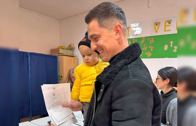 Florin Gardoș, postare virală de la secția de votare: „N-OR DISpărea hoții...”