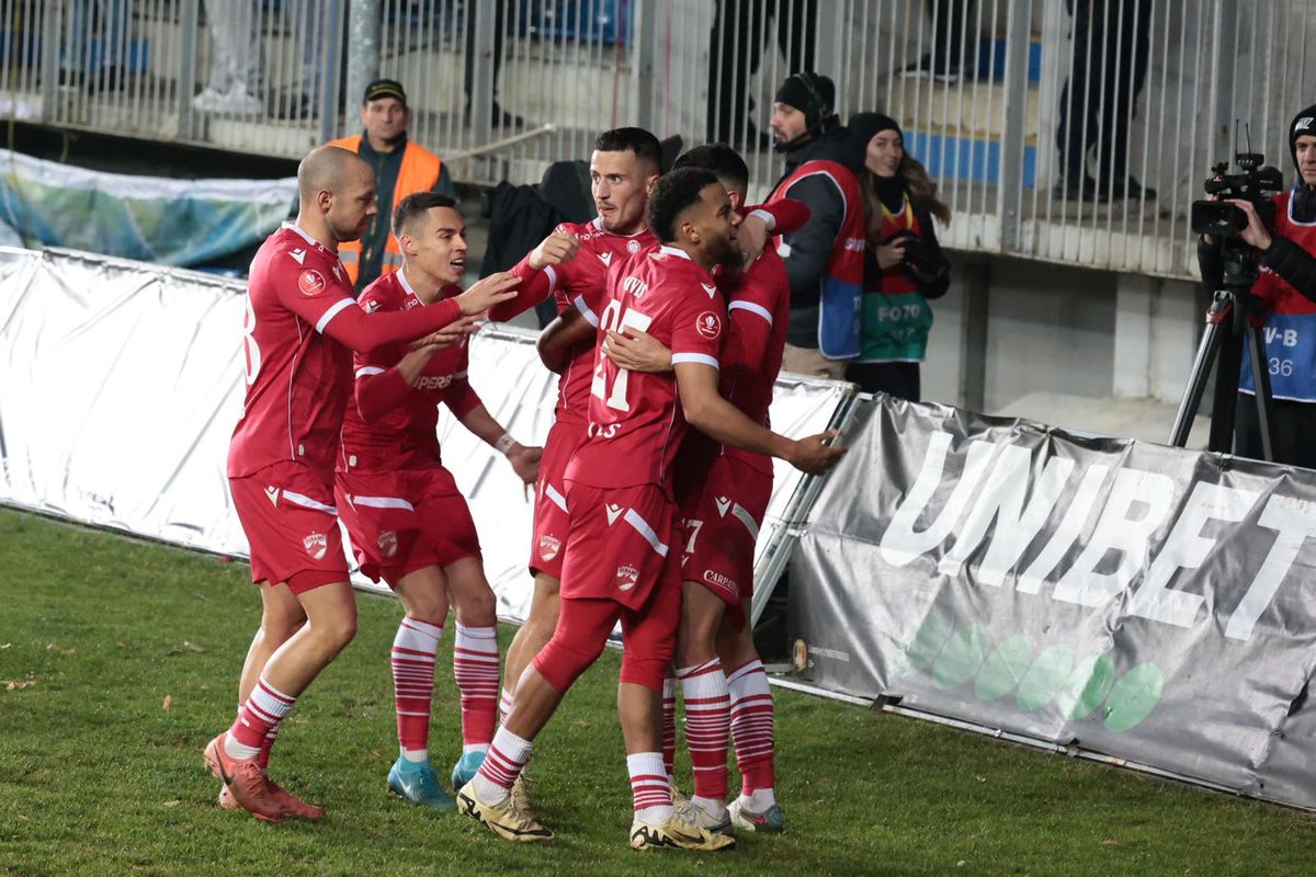 Dinamo s-a impus la limită în deplasare cu Petrolul și a urcat pe locul 3! Clasamentul ACUM