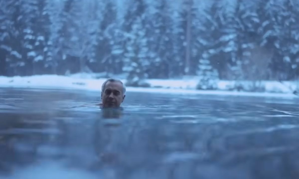 Cine este Călin Georgescu, candidatul-surpriză din turul 2 al alegerilor prezidențiale » Ce sport extrem practică