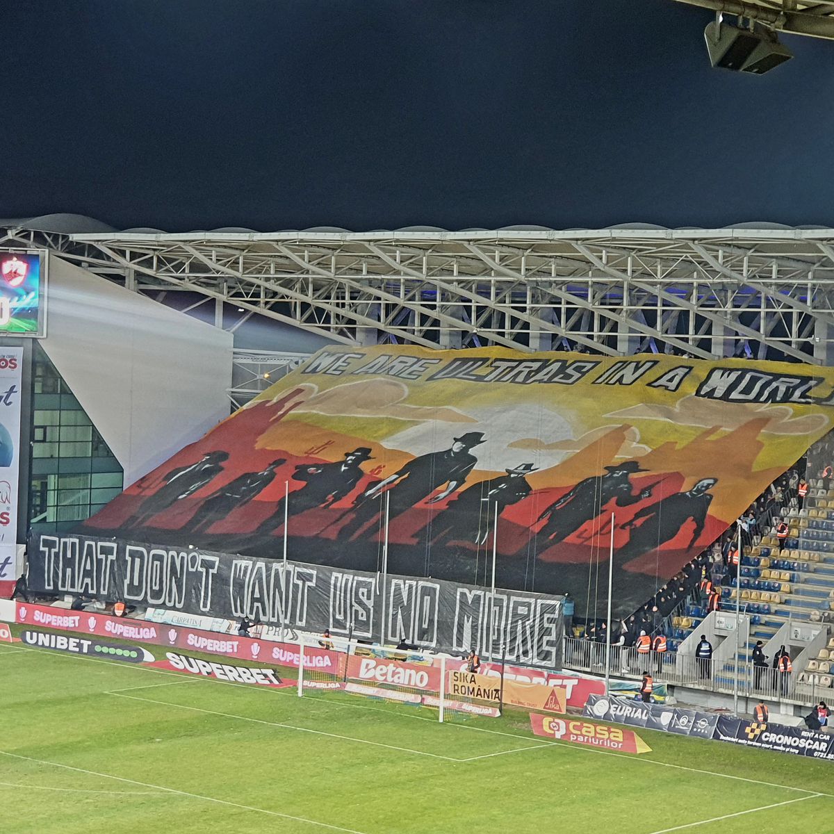 O ură care mocnește » Puțini știu de ce s-a rupt „frăția” dintre Petrolul și Dinamo + 30 de imagini dintr-o rivalitate caustică