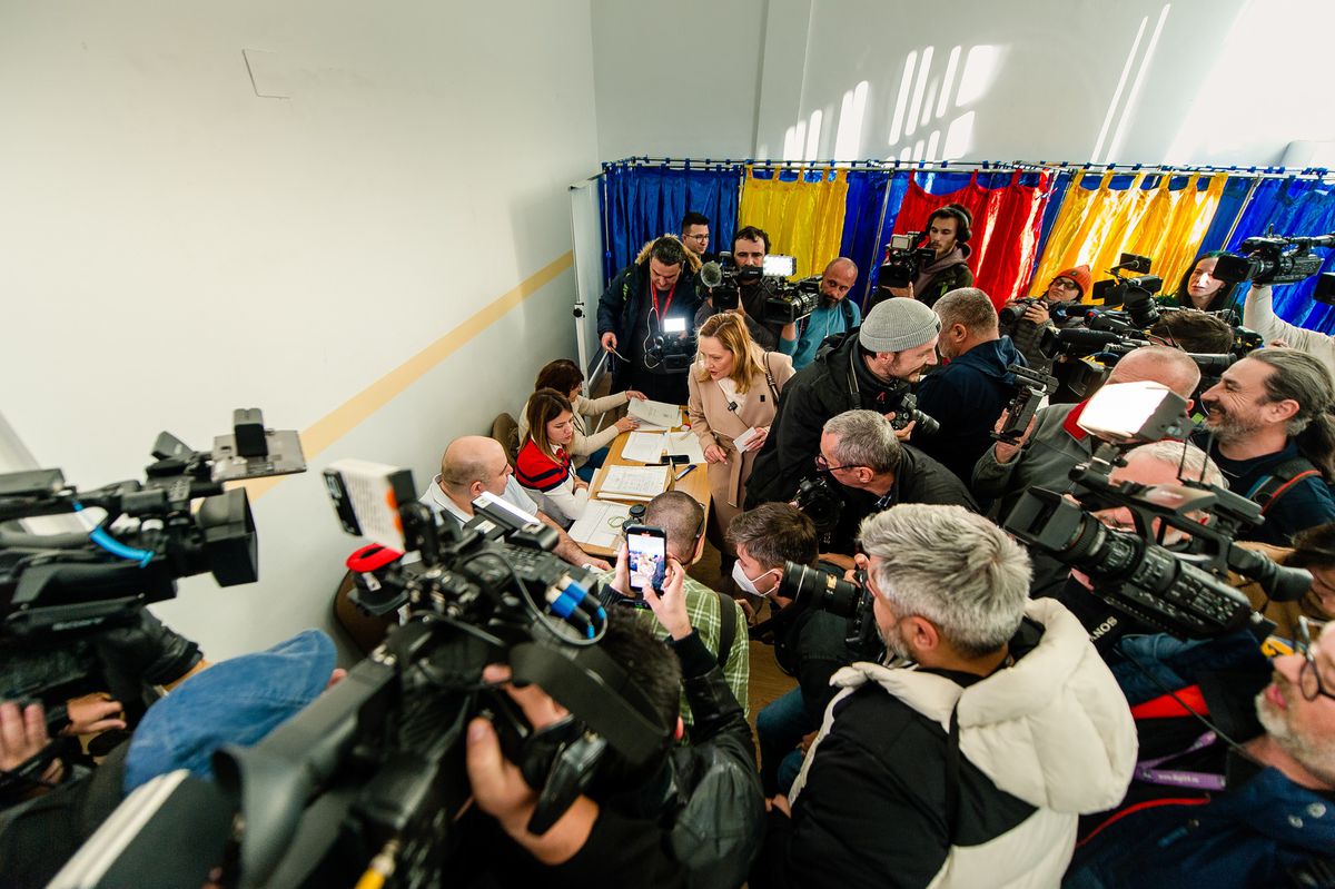 „Nea Gigi, sunt live pe TikTok!” » În ziua alegerilor, înainte de FCSB - Slobozia, Simion l-a sunat pe Becali! Mii de oameni au auzit derapajul la adresa lui Lasconi