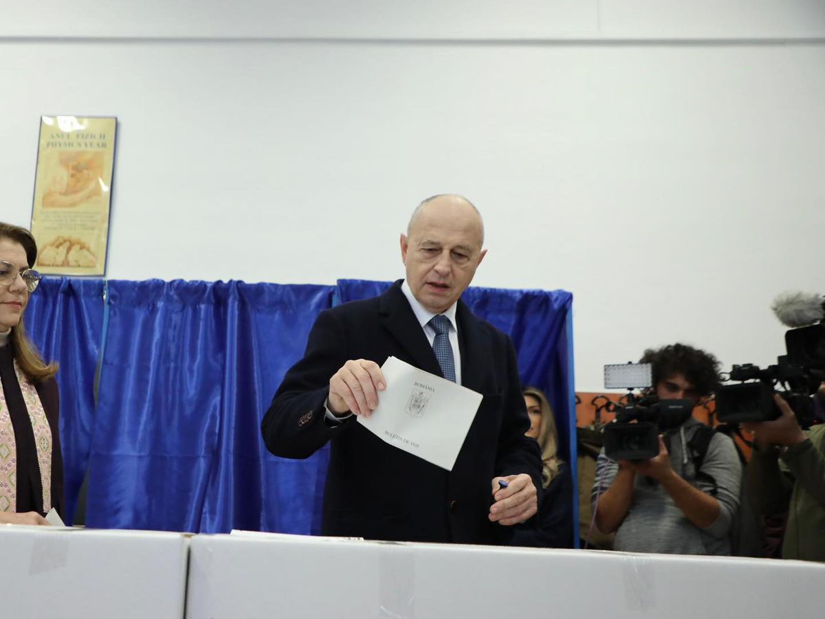 A venit decizia CCR! Rezultate finale ale turului 1 de la alegerile prezidențiale 2024: Călin Georgescu și Elena Lasconi se vor duela în turul doi al alegerilor!