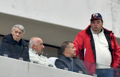 „Joacă mai bine fără el, nu mă mai încântă!” » Înainte de Botoșani, legenda lui Dinamo a „scuturat” o vedetă și și-a ales noul favorit