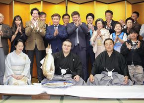 A fugit de războiul din Ucraina și a reușit imposibilul în sportul sacru al Japoniei » L-a învins pe legendarul Hoshoryu, imaginile sunt de Hollywood