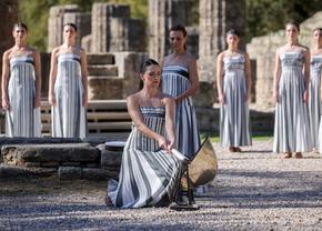 Flacără de rezervă la ceremonia de aprindere pentru Jocurile Olimpice de iarnă de la Milano-Cortina