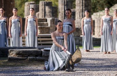 Flacără de rezervă la ceremonia de aprindere pentru Jocurile Olimpice de iarnă de la Milano-Cortina