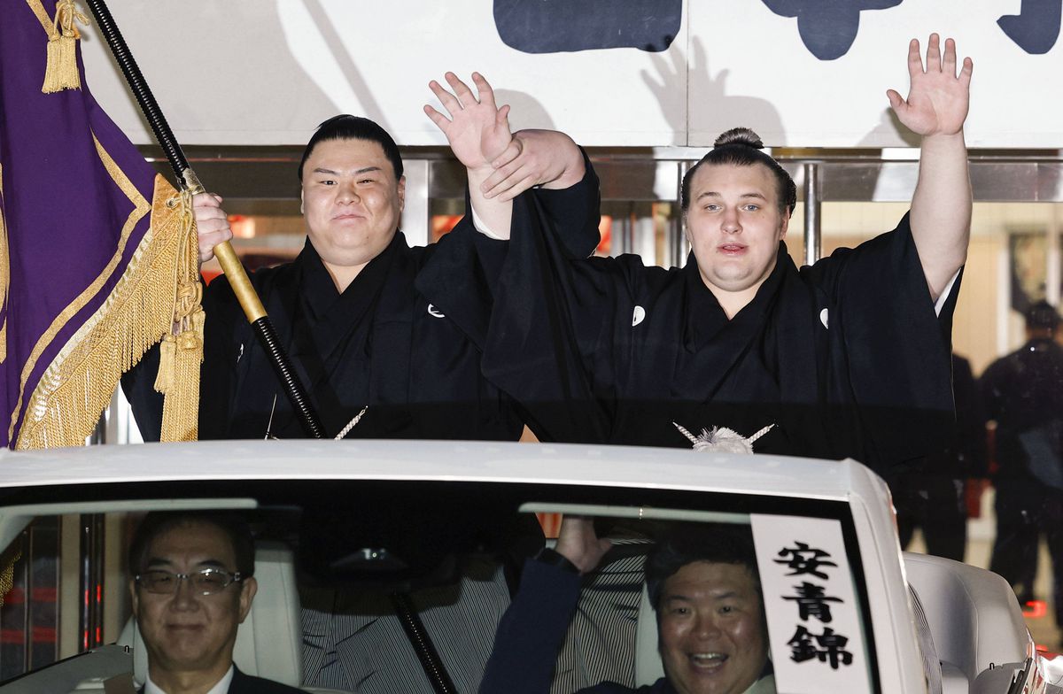 Ucraineanul Aonishiki scrie istorie în competițiile de sumo din Japonia