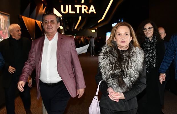 Este femeia din spatele „Fiarei” Marius Lăcătuș de 43 de ani, dar e rar văzută în public » Apariție deosebită: „Trei lucruri nu-mi plac la un bărbat”