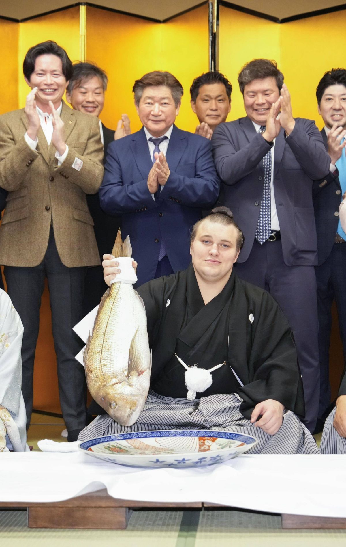 A fugit de războiul din Ucraina și a reușit imposibilul în sportul sacru al Japoniei » L-a învins pe legendarul Hoshoryu, imaginile sunt de Hollywood