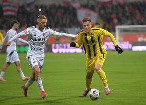 FC Botoșani - Dinamo » Anestis îi blochează pe „câini”! Ocazie după ocazie la poarta gazdelor