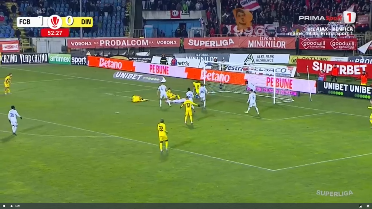 L-a exasperat pe Zeljko Kopic în Botoșani - Dinamo » S-a făcut de râs de două ori în 4 minute