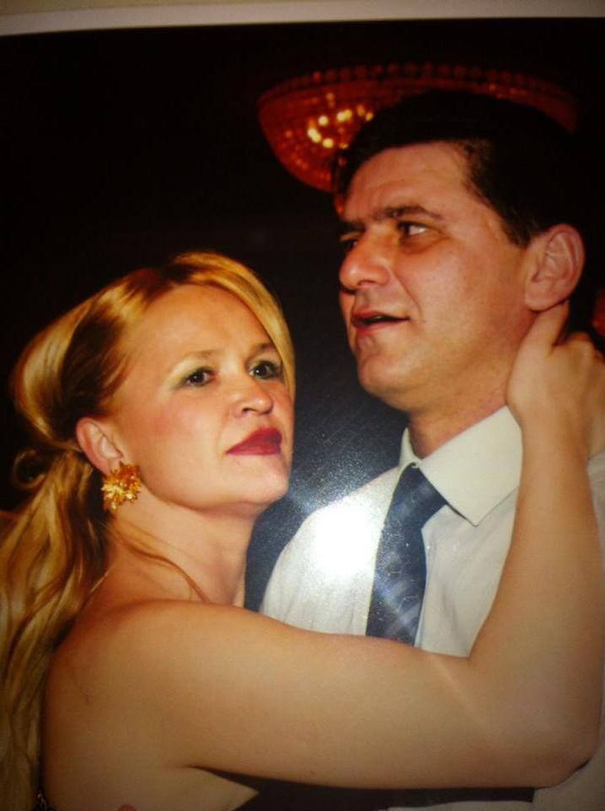 Este femeia din spatele „Fiarei” Marius Lăcătuș de 43 de ani, dar e rar văzută în public » Apariție deosebită: „Trei lucruri nu-mi plac la un bărbat”