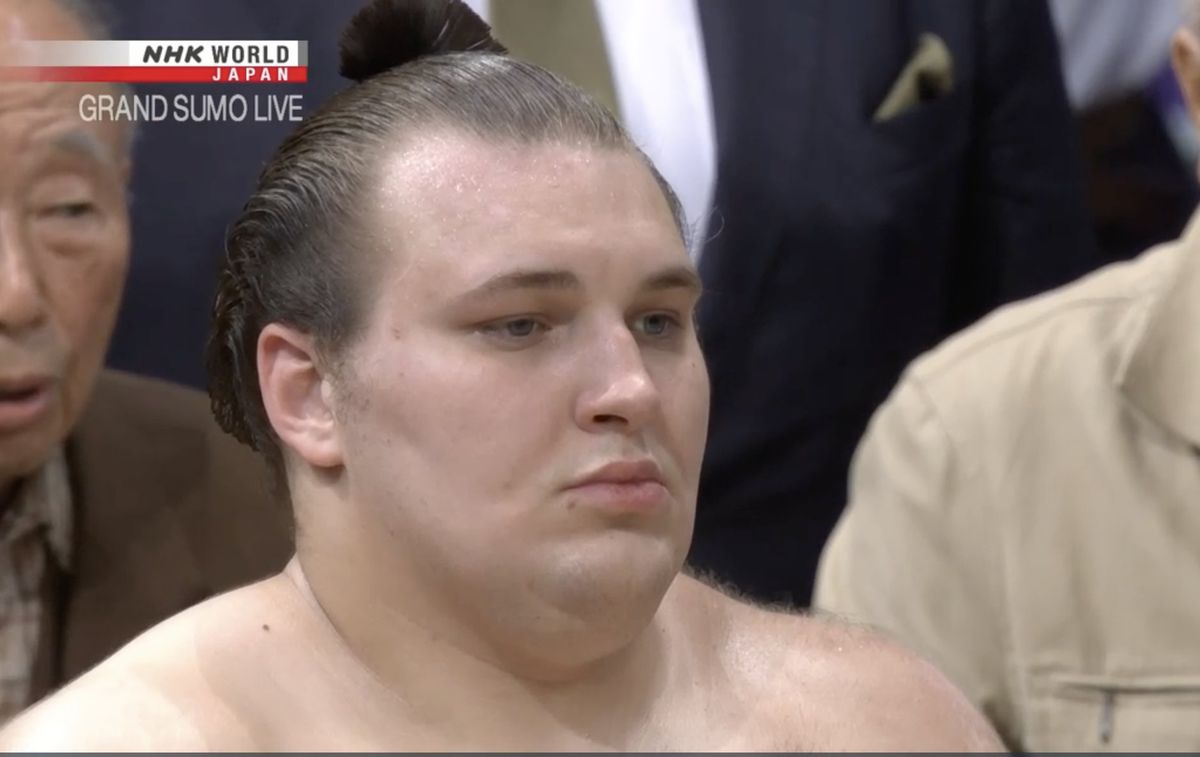 A fugit de războiul din Ucraina și a reușit imposibilul în sportul sacru al Japoniei » L-a învins pe legendarul Hoshoryu, imaginile sunt de Hollywood