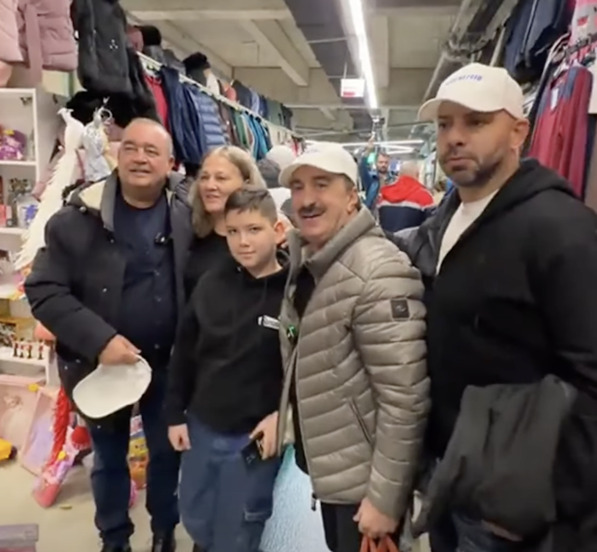 3 nume mari din fotbal îi fac campanie lui Gigi Nețoiu » Ce s-a întâmplat sâmbătă, în Piața Obor