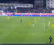 Voleu senzațional în Botoșani - Dinamo » Portarul a sărit degeaba