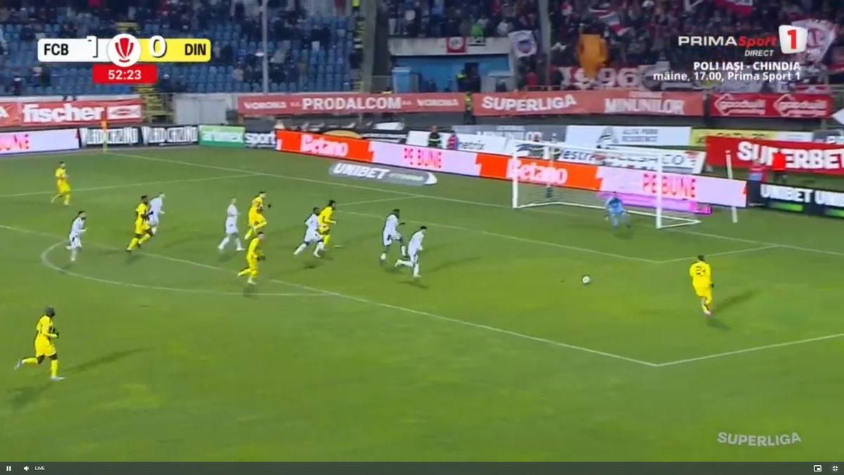 L-a exasperat pe Zeljko Kopic în Botoșani - Dinamo » S-a făcut de râs de două ori în 4 minute