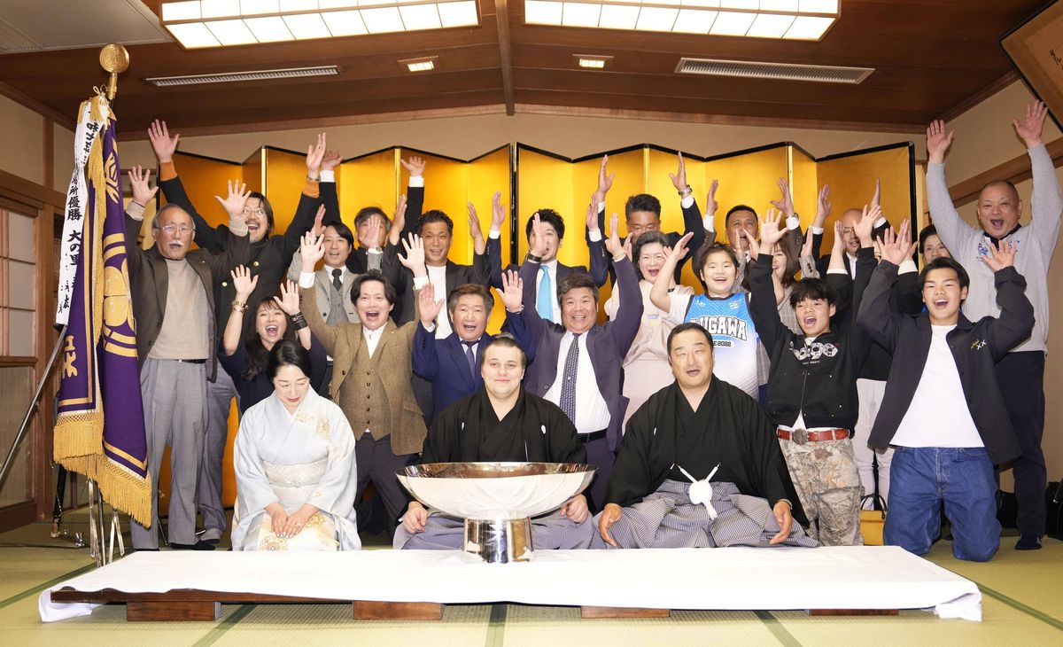 Ucraineanul Aonishiki scrie istorie în competițiile de sumo din Japonia