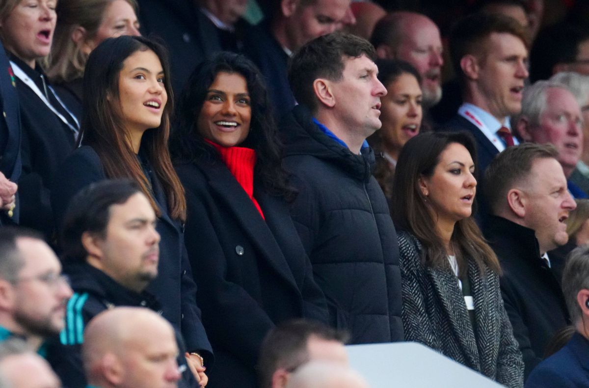 Noul iubit al Emmei Răducanu? Englezii au aflat cine este bărbatul care a ieșit din apartamentul sportivei