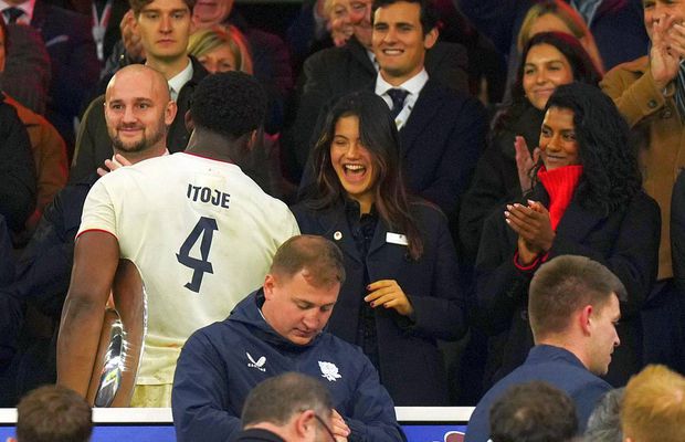 Noul iubit al Emmei Răducanu? Englezii au aflat cine este bărbatul care a ieșit din apartamentul sportivei