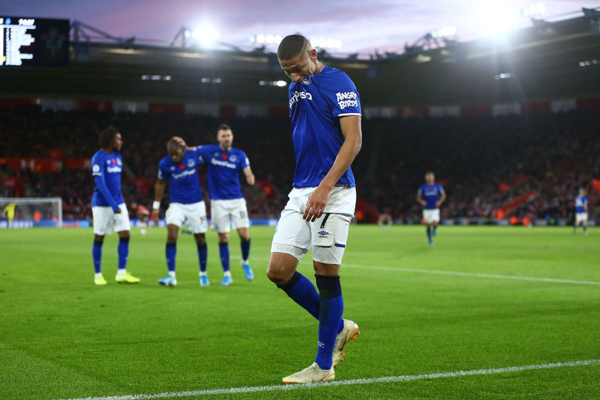 Povestea SF a lui Richarlison, îngerul din umbră » Crescut cu pistolul la tâmplă, acum întoarce totul spre nevoiași: de la flămânzii Braziliei la bolnavii de cancer