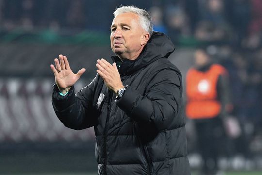 Costel Pantilimon (36 de ani), dublu campion cu Manchester City în Premier League (2012 și 2014), este sigur că Dan Petrescu (foto), antrenorul lui CFR Cluj, poate face față în campionatul Angliei