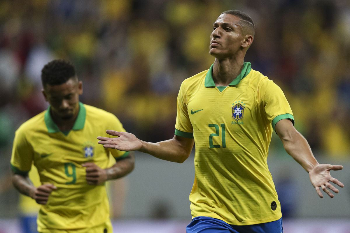 Povestea SF a lui Richarlison, îngerul din umbră » Crescut cu pistolul la tâmplă, acum întoarce totul spre nevoiași: de la flămânzii Braziliei la bolnavii de cancer