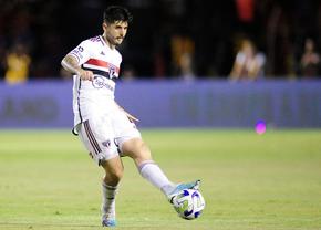 Parisul face primul transfer al iernii