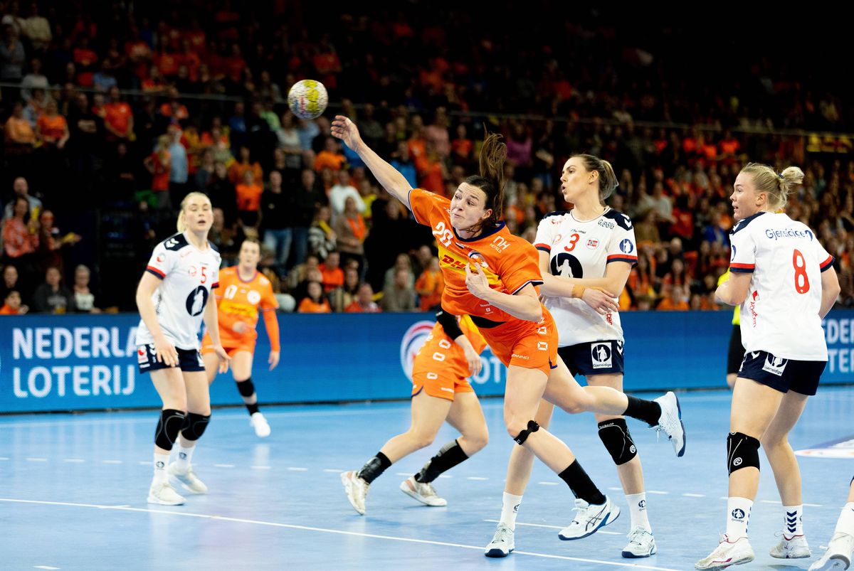 Transfer fabulos în România » O campioană mondială a semnat cu CSM București