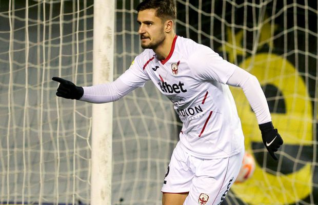 Transfer oficial la Rapid în Ajunul Crăciunului: „Ghici ce ne-a adus Moșul Rapidist”