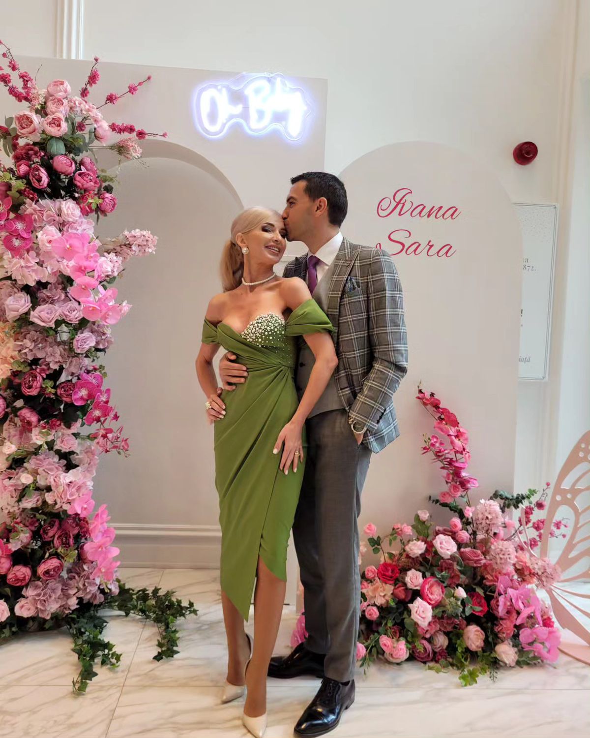 Dubai, Dubai, viața ca-n Rai » Soția lui Ovidiu Hațegan a întors toate privirile pe plajă