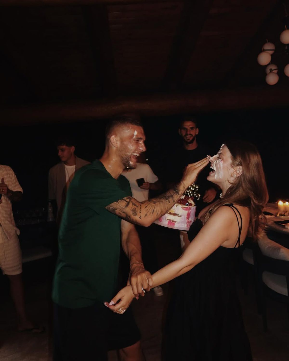 Daniel Bîrligea s-a bucurat alături de superba iubită după victoria din Liga Națiunilor » Moment emoționant la finalul meciului