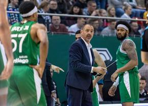 Steaua București și-a adus antrenor de la Sporting Lisabona la baschet » 9 din 16 echipe din Liga Națională au tehnicieni străini