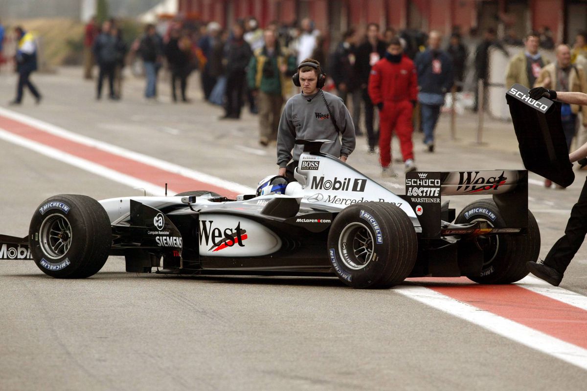 Monopostul condus de Raikkonen și Coulthard, scos la licitație pentru o sumă colosală