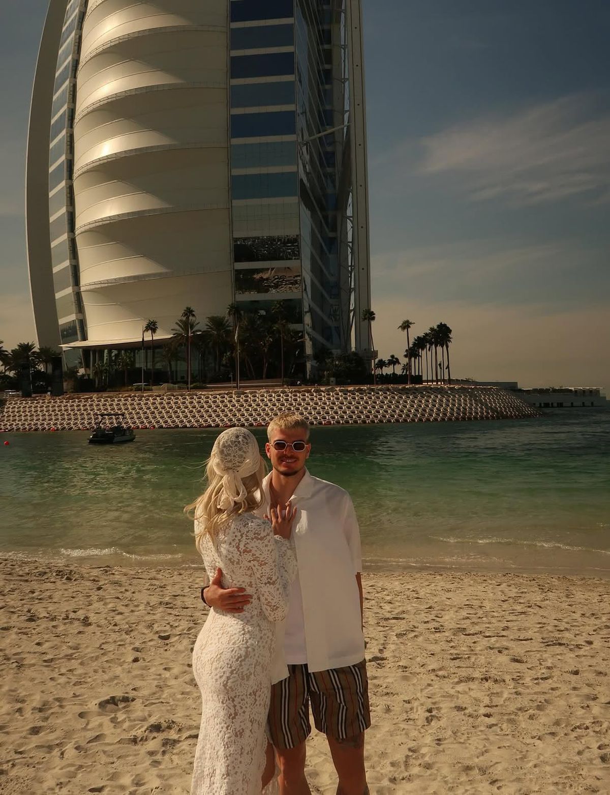 Mihăilă e fericit pe toate planurile! Relație pătimașă cu olteanca Ami » Primele imagini împreună