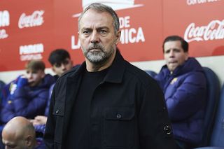 Casting la Barcelona, pentru un fundaș central » Trei nume mari pe lista lui Hansi Flick