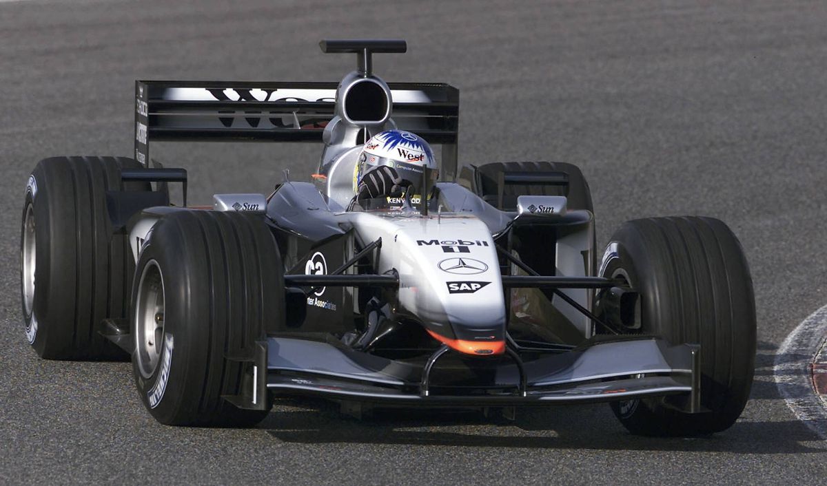 Monopostul condus de Raikkonen și Coulthard, scos la licitație pentru o sumă colosală