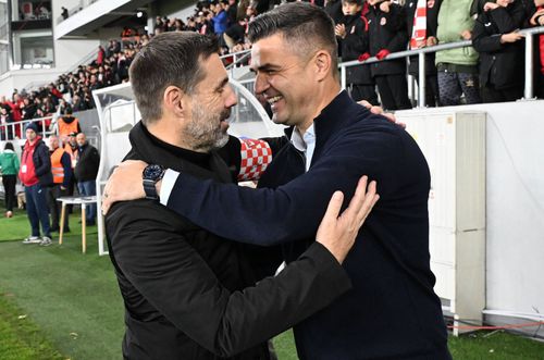 EXCLUSIV | PODCAST „2 LA 1” Scandal monstru » Când antrenorul lui Dinamo a fost „curățat” de căpitan: „Voia la FCSB! Atunci am răbufnit”