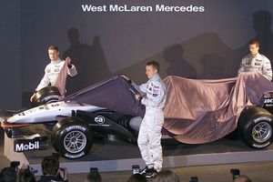 Monopostul condus de Raikkonen și Coulthard, scos la licitație pentru o sumă colosală