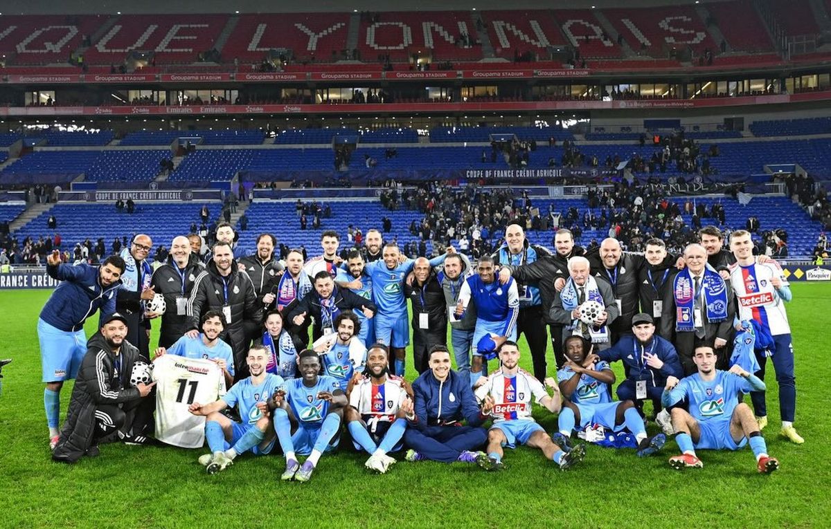 Cadou incredibil de Crăciun făcut de Lyon echipei amatoare pe care a eliminat-o din Cupa Franței