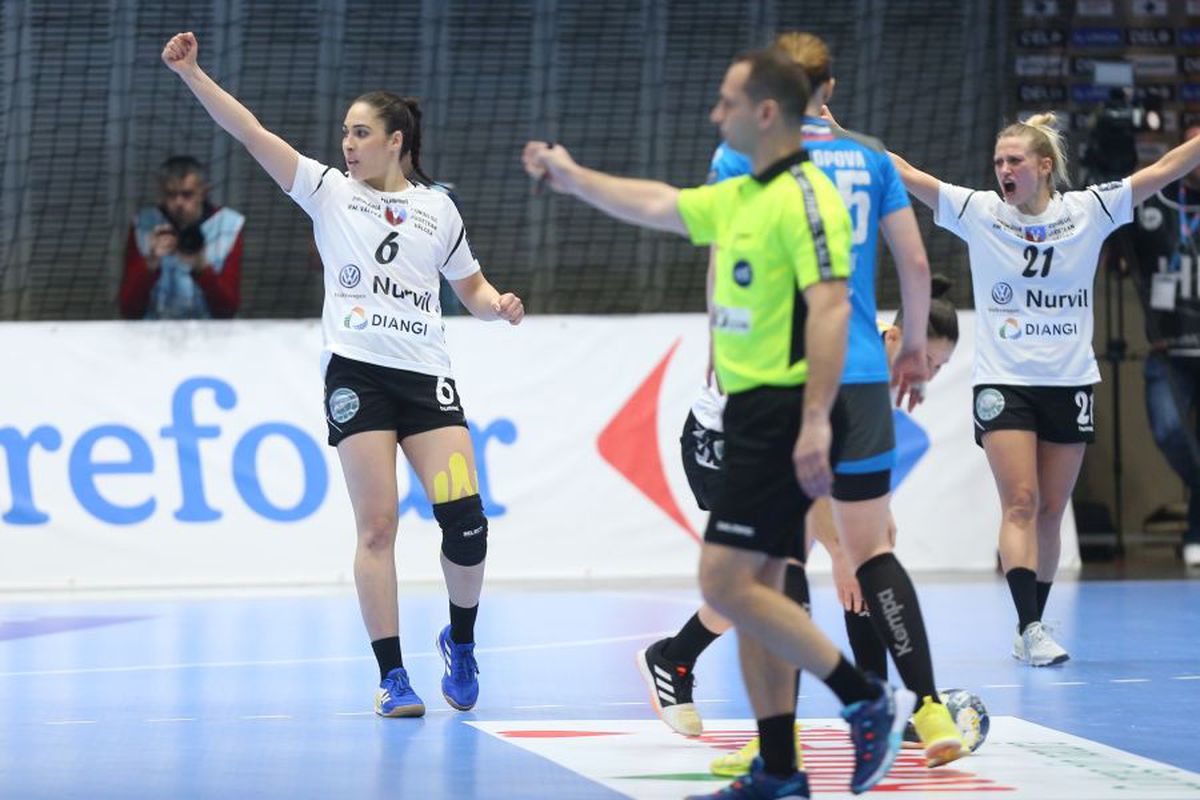 SCM RM. VÂLCEA - KRIM LJUBLJANA 31-16 // FOTO Ca un tăvălug! Campioana României, debut entuziasmant în grupele principale