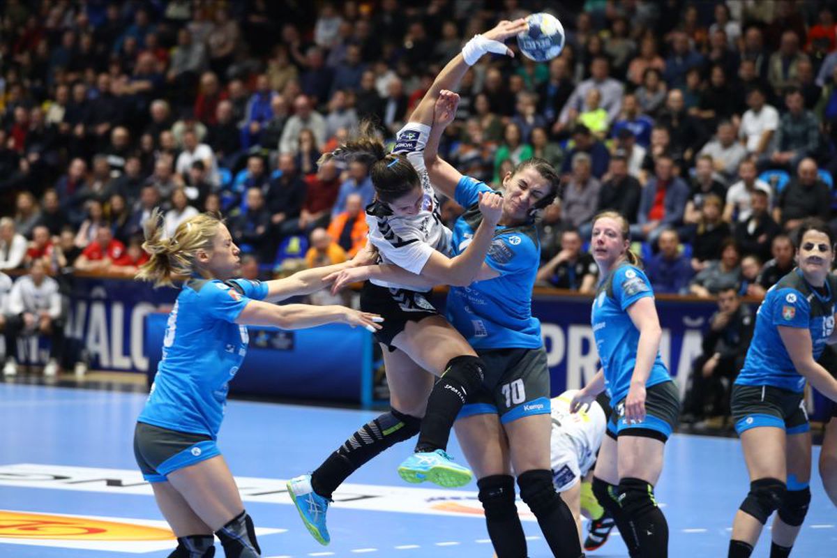 SCM RM. VÂLCEA - KRIM LJUBLJANA 31-16 // FOTO Ca un tăvălug! Campioana României, debut entuziasmant în grupele principale