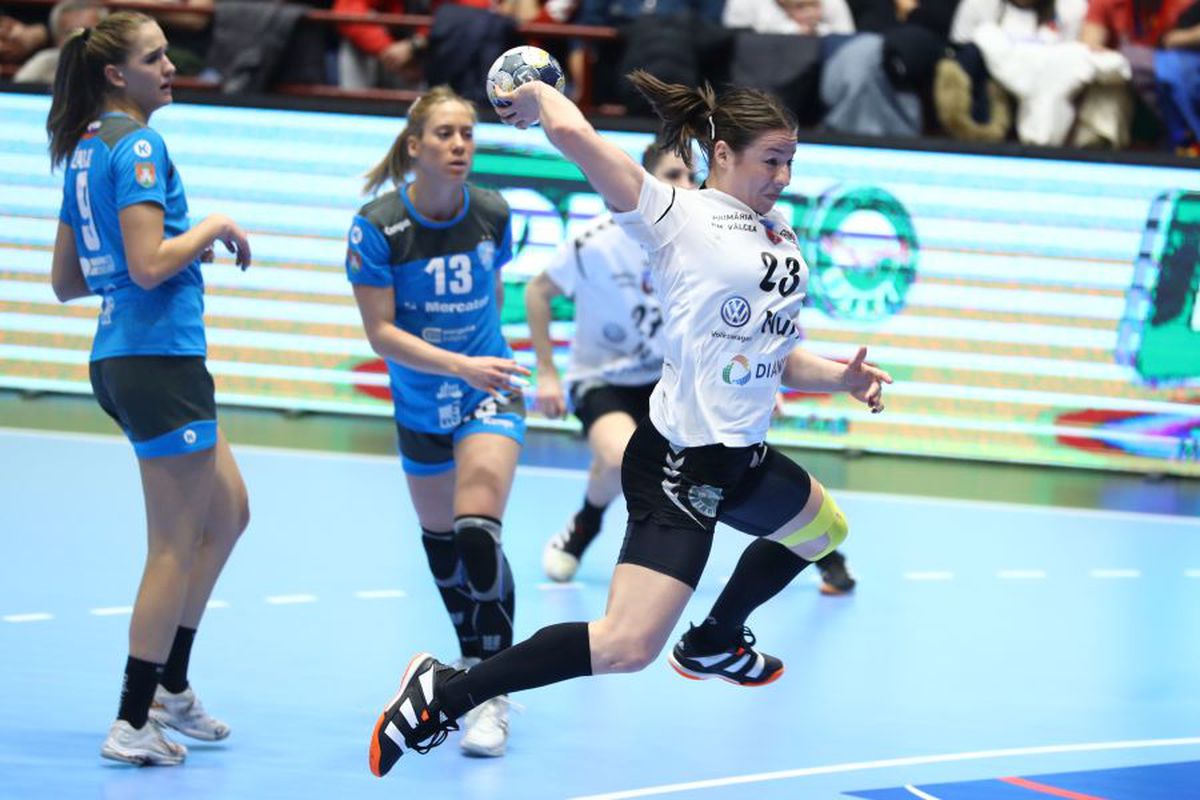 SCM RM. VÂLCEA - KRIM LJUBLJANA 31-16 // FOTO Ca un tăvălug! Campioana României, debut entuziasmant în grupele principale