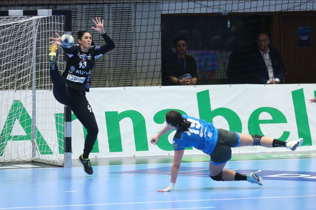 SCM RM. VÂLCEA - KRIM LJUBLJANA 31-16 // FOTO Ca un tăvălug! Campioana României, debut entuziasmant în grupele principale