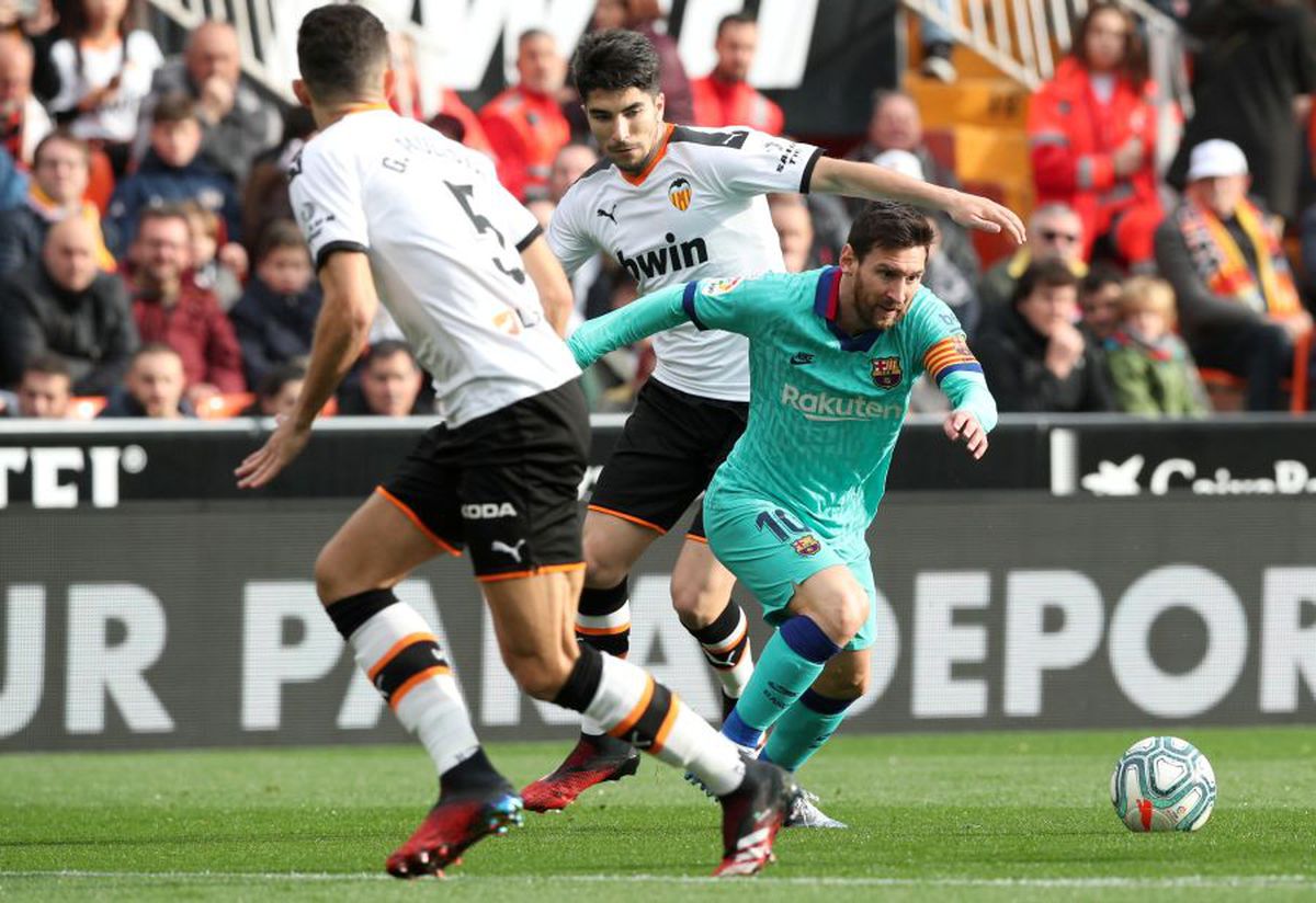 VALENCIA - BARCELONA 2-0 // VIDEO+FOTO Continuă degringolada catalanilor: Barcelona și Quique Setien, îngenuncheați în tărâmul „liliecilor”