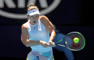 SIMONA HALEP LA AUSTRALIAN OPEN // FOTO Selfie-ul zilei: Halep s-a pozat cu Toni Iuruc după victoria cu Yulia Putintseva