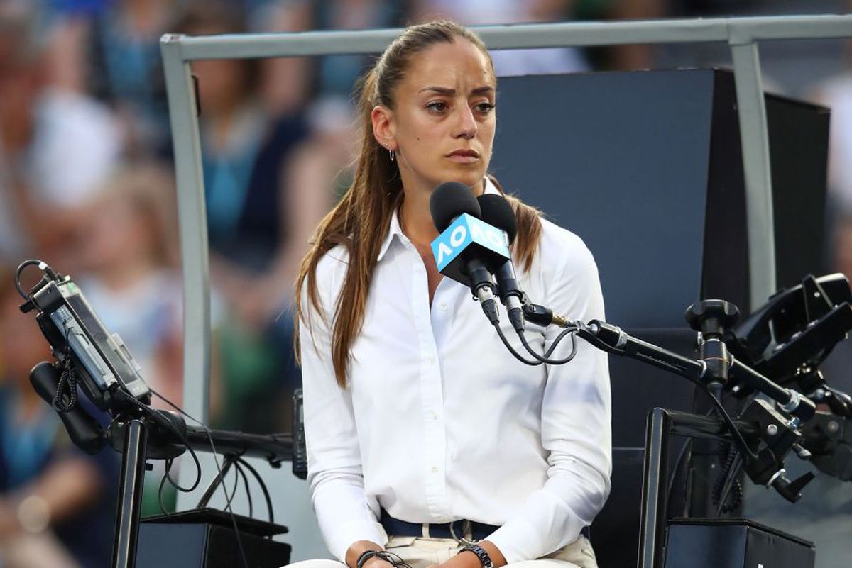 „Și-a pus implanturi?!” » Imaginile cu cel mai sexy arbitru de la US Open au provocat dezbateri aprinse