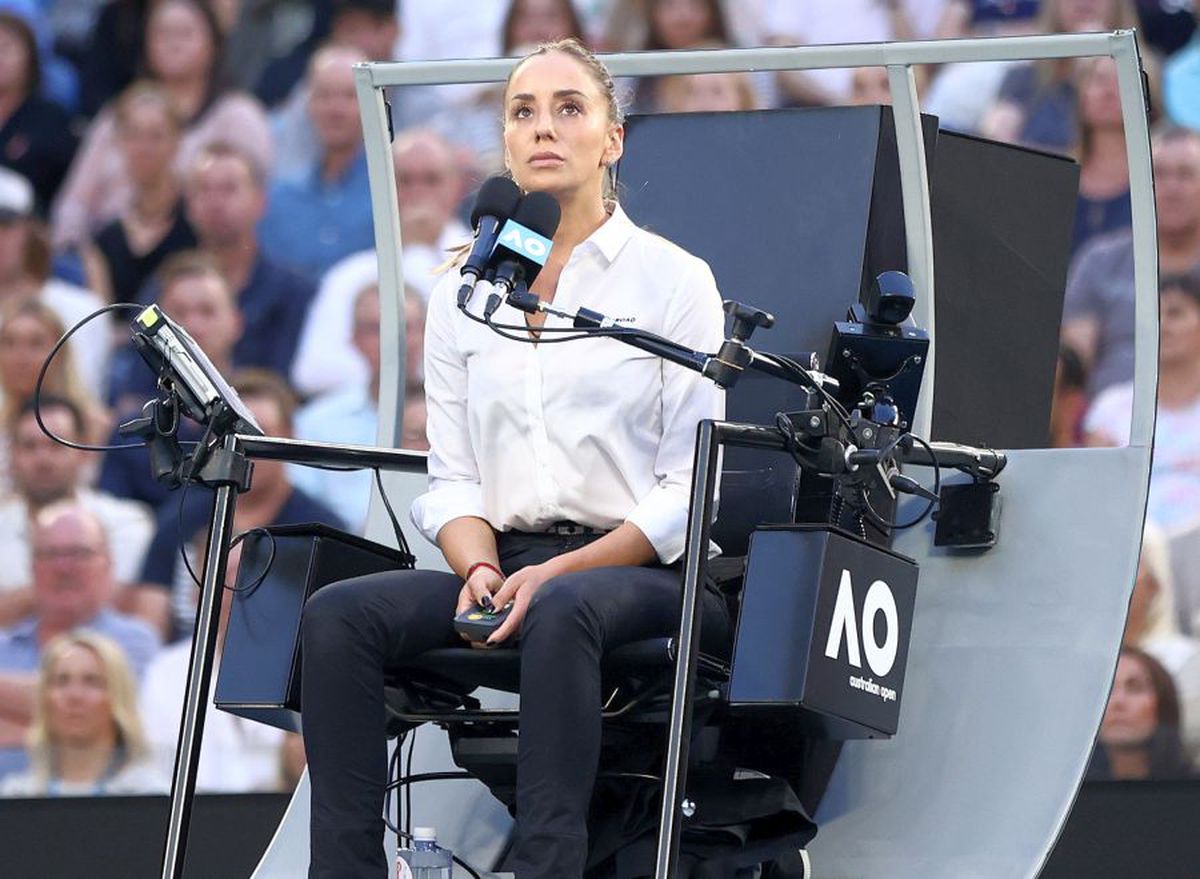 „Și-a pus implanturi?!” » Imaginile cu cel mai sexy arbitru de la US Open au provocat dezbateri aprinse