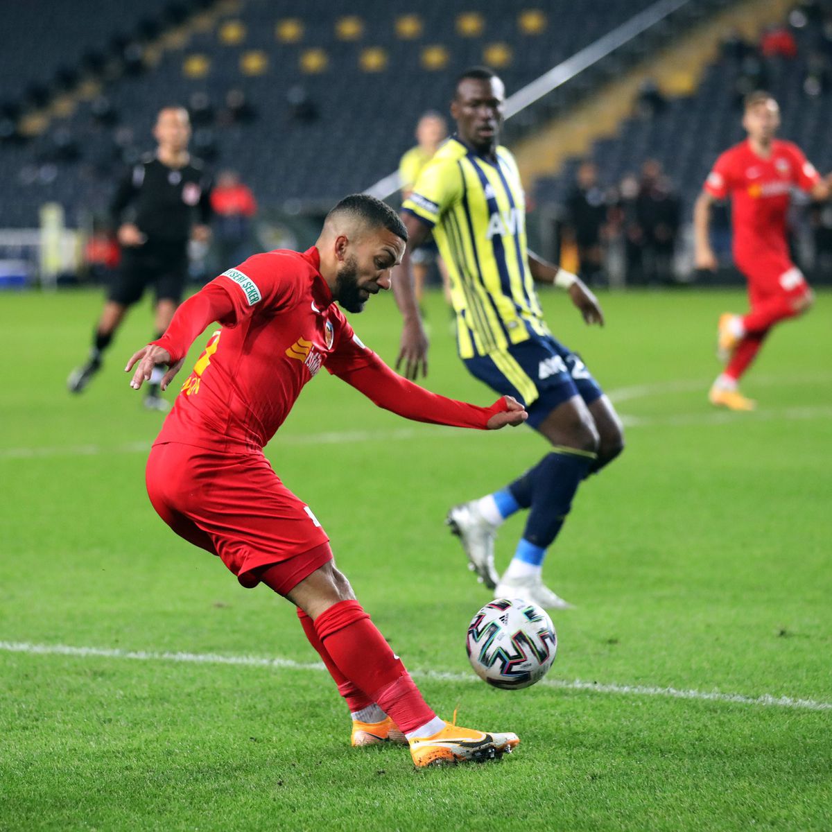 FENERBAHCE - KAYSERISPOR 3-0. Dan Petrescu, prima reacție după eșecul rușinos: „Nu e ușor să vorbești acum”