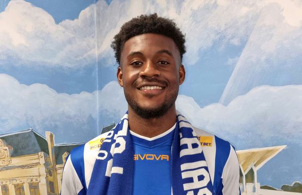 Un fotbalist care a evoluat nouă ani la Ajax Amsterdam, ironizat în Liga 2 din România: „Îi mulțumim că nu a jucat”