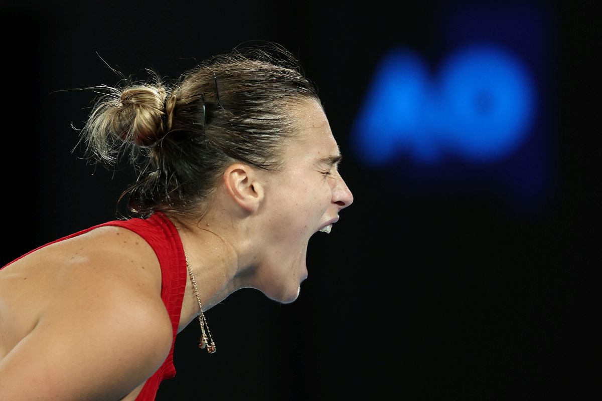 Aryna Sabalenka este prima finalistă de la Australian Open după ce a învins-o într-un meci intens pe Coco Gauff